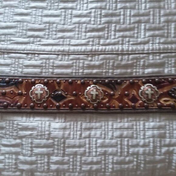 Rare Double J Saddlery H Western Leather Belt with studs and metal cross shields - Picture 3 of 7